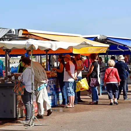 Spacieux Avec Balcon - A 50m De La * Courseulles-sur-Mer