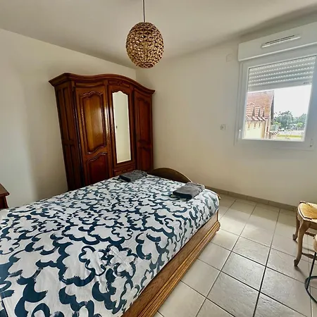 Spacieux Avec Balcon - A 50m De La 아파트 *