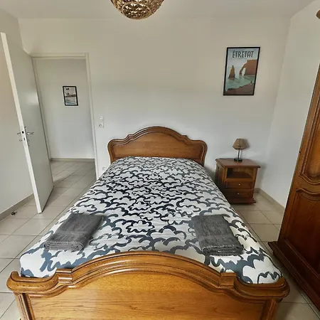 Spacieux Avec Balcon - à 50m De La