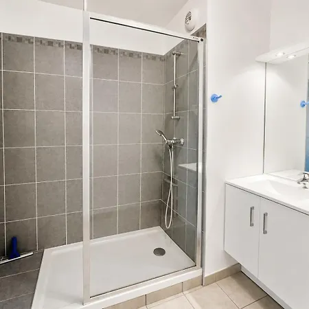 Spacieux Avec Balcon - A 50m De La * Courseulles-sur-Mer