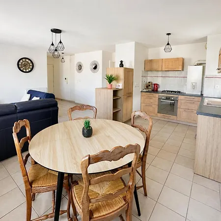 Spacieux Avec Balcon - A 50m De La Apartment *